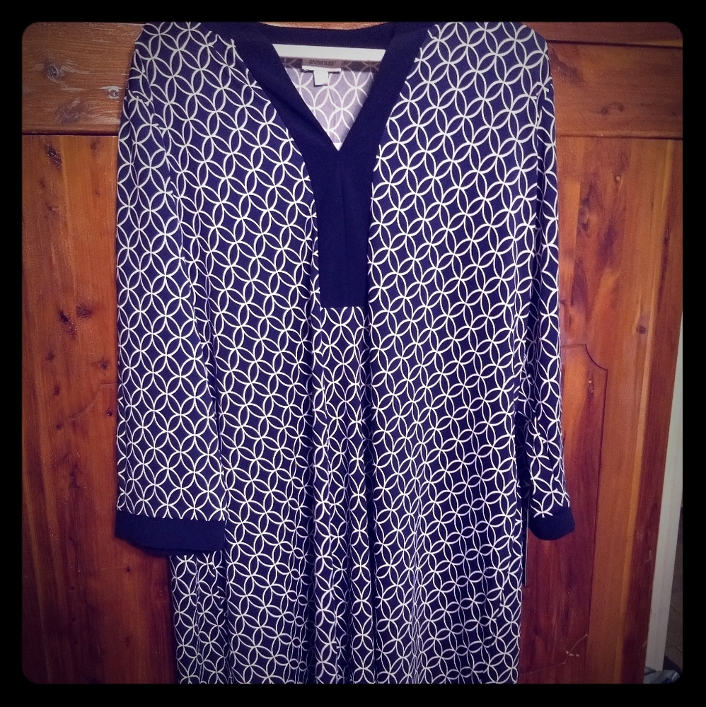 mid sleeve dress